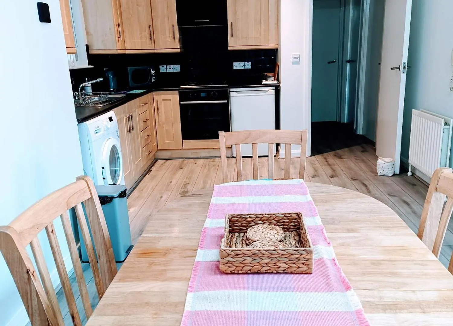 Cosy And Warm Belfast Central 2 Beds Apartment